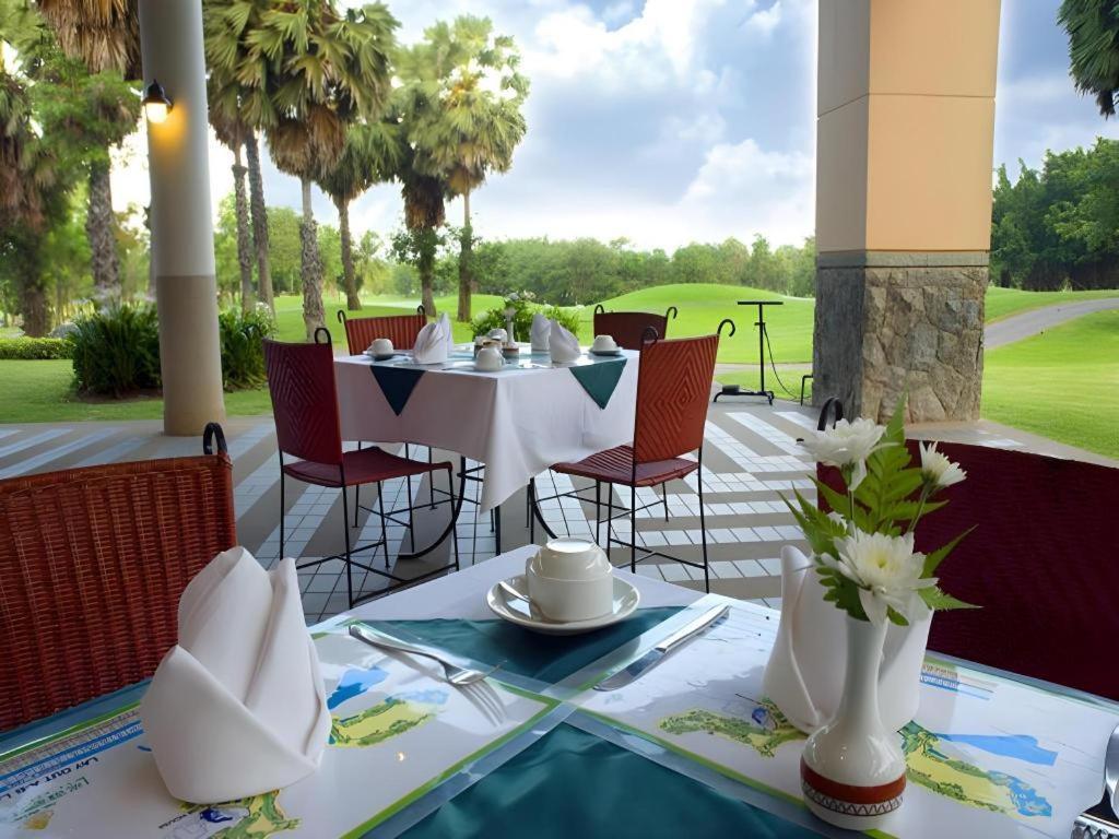 Lake View Hotel And Golf Club HHQ Exterior photo