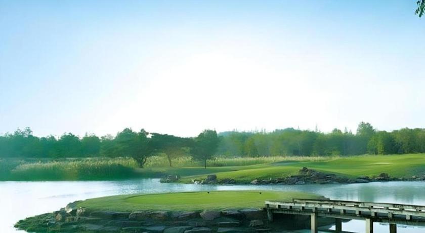 Lake View Hotel And Golf Club HHQ Exterior photo